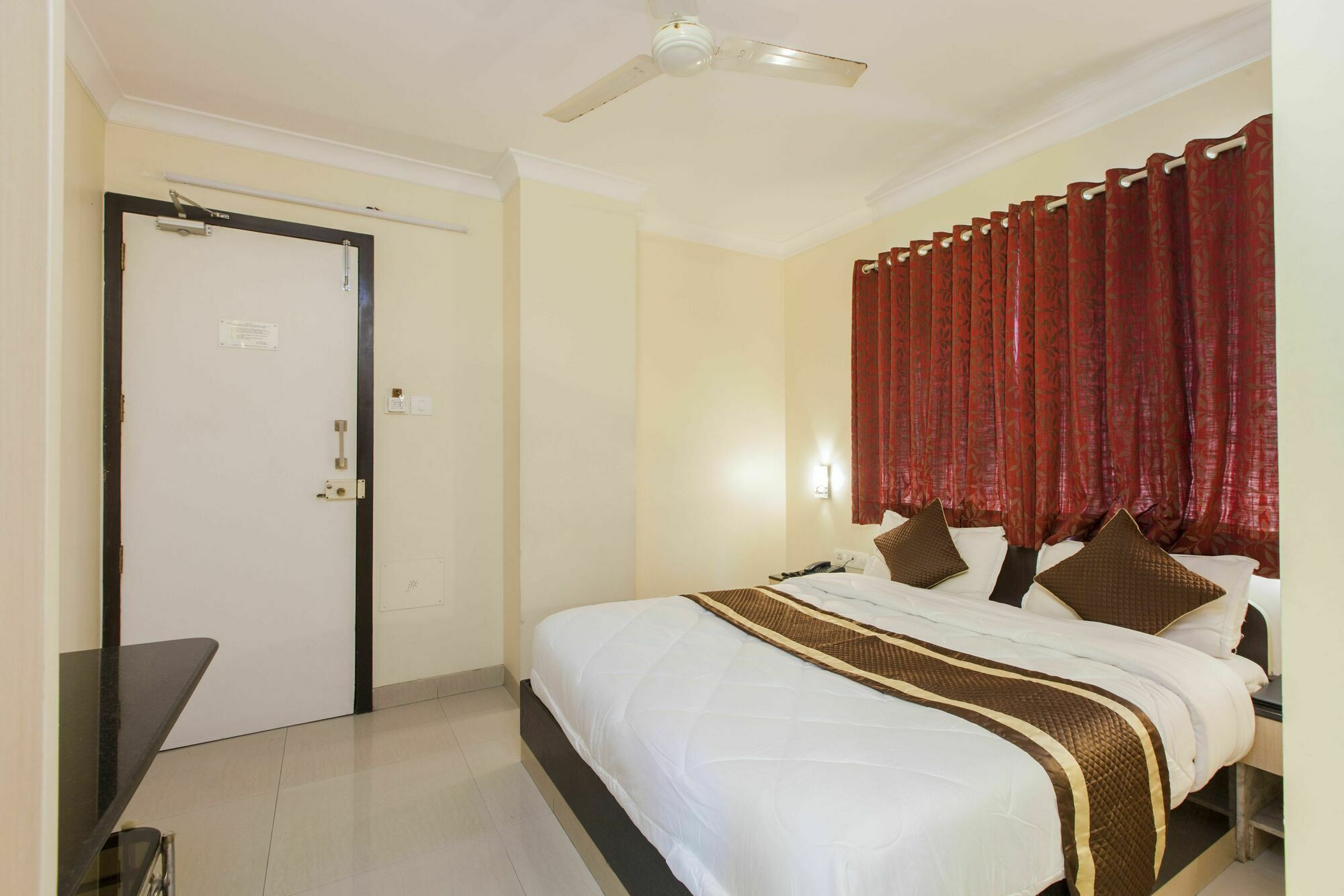 Hotel Linkway Mumbai  Buitenkant foto